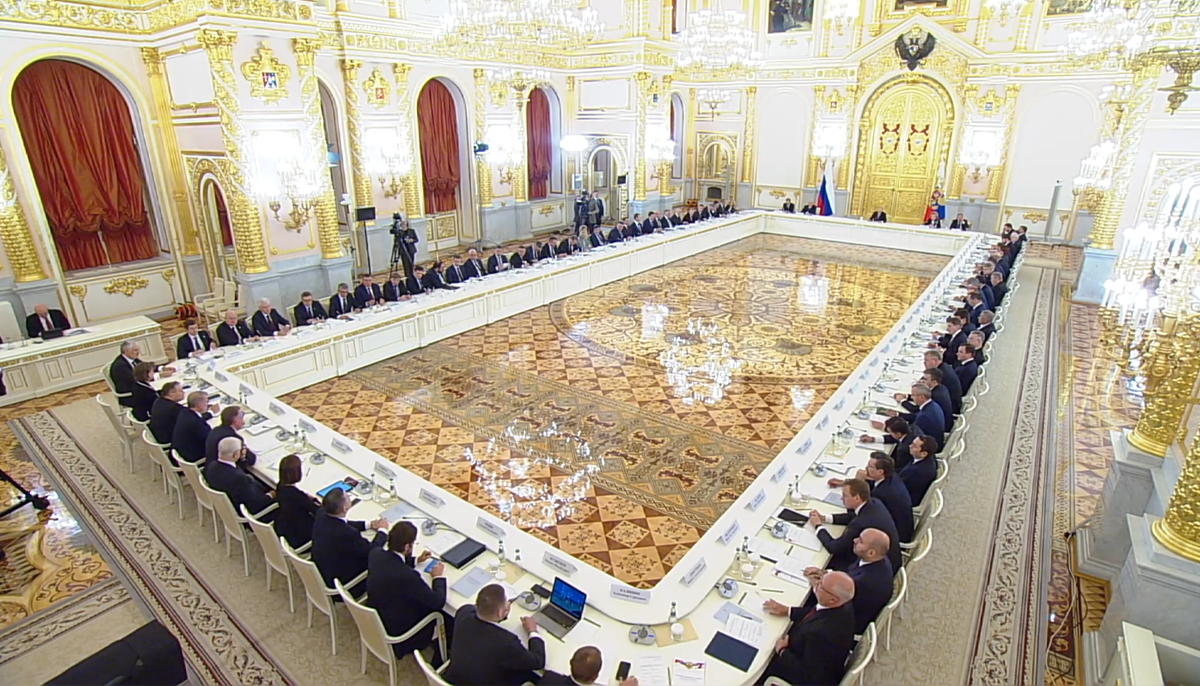 Сотрудникам при рождении ребенка могут выплатить до 1 миллиона рублей